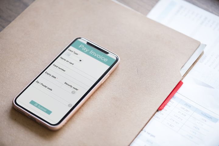 The Ultimate Guide to Invoicing and How to Get Paid